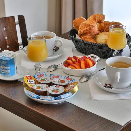 Le Coligny Hotel Brantôme Екстериор снимка